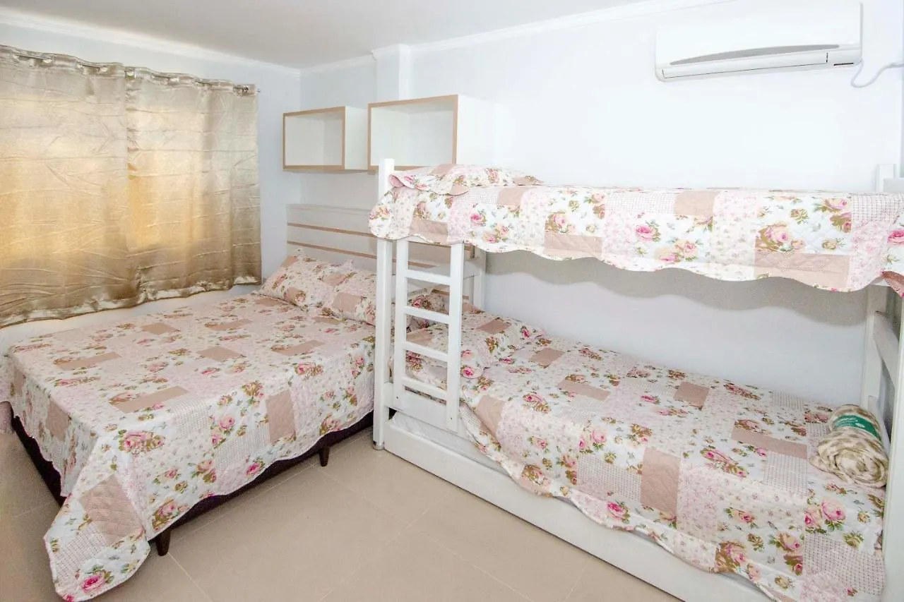 Camila Apartment Bombinhas 0*,